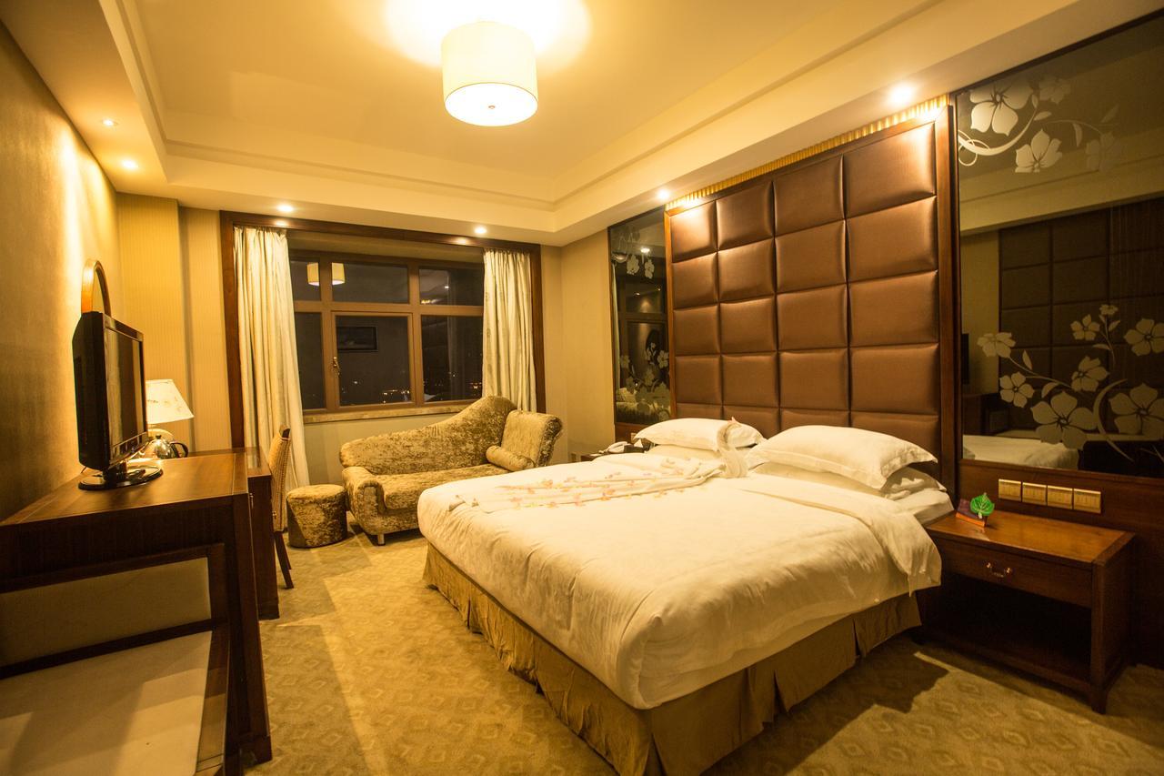 Hailian International Hotel Ji'an  Exterior photo